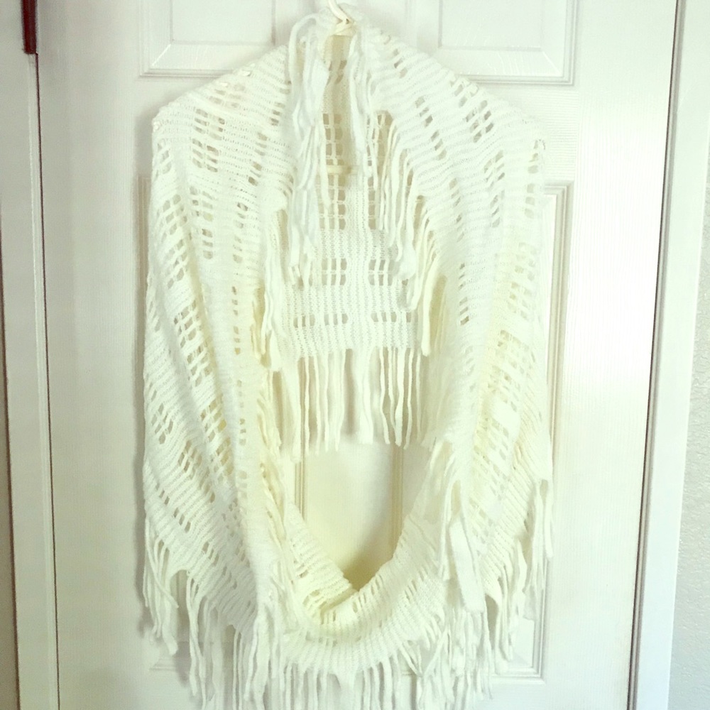 White infinity scarf
